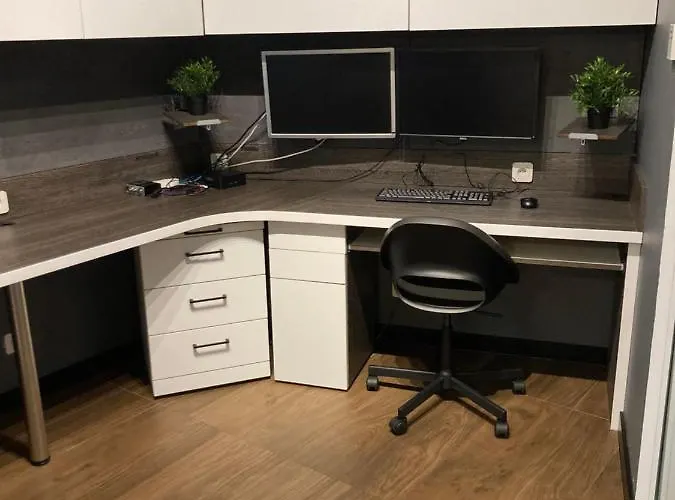 G76 Free Parking شقة كراكوفيا