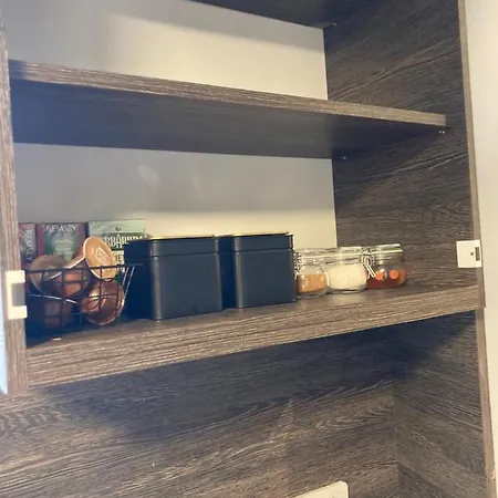 G76 Free Parking Apartmán